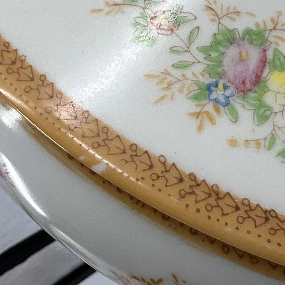 Vintage Round Serving Dish with Lid Floral Gold Detail‎ Handmade in Japan MCM